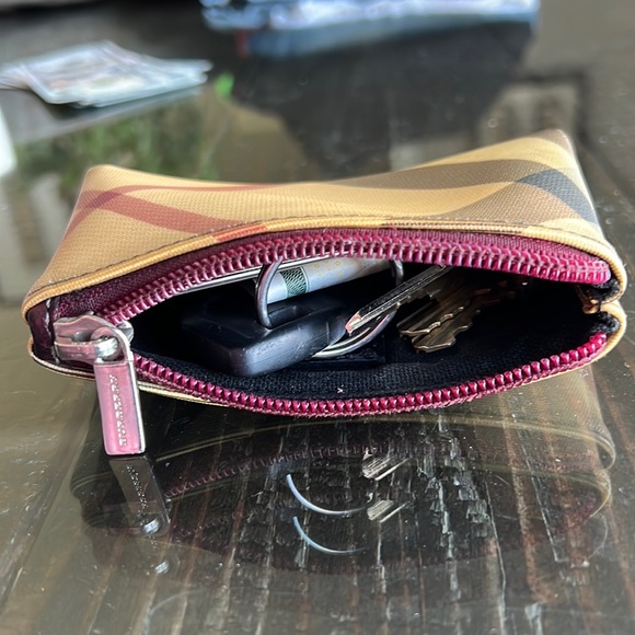 BURBERRY - Picture 3 of 13